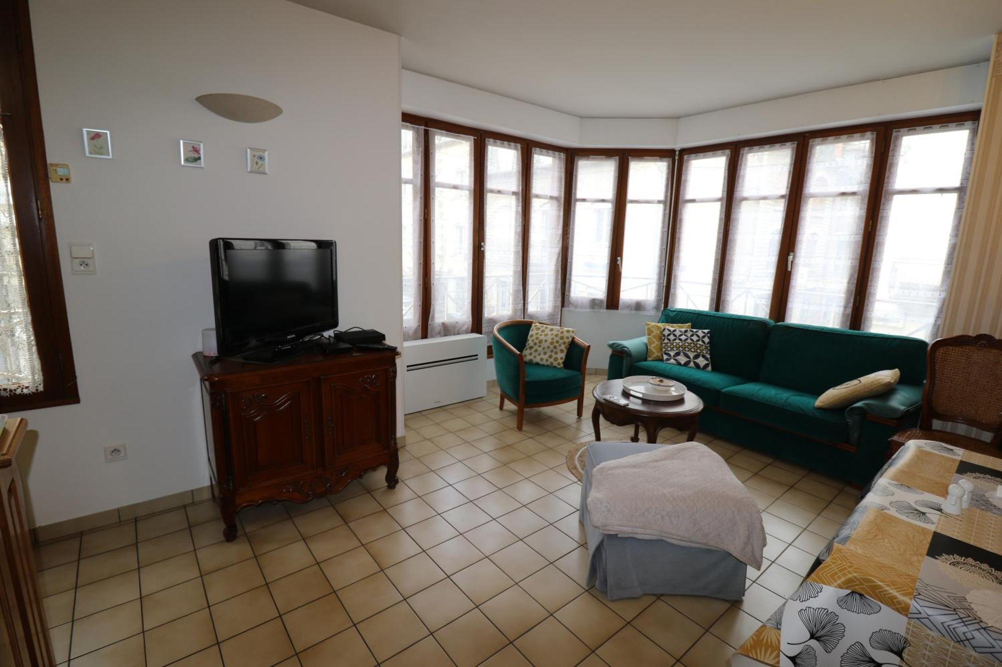 Ideal , Plein Centre-Ville Tout Confort Espalion Exterior foto